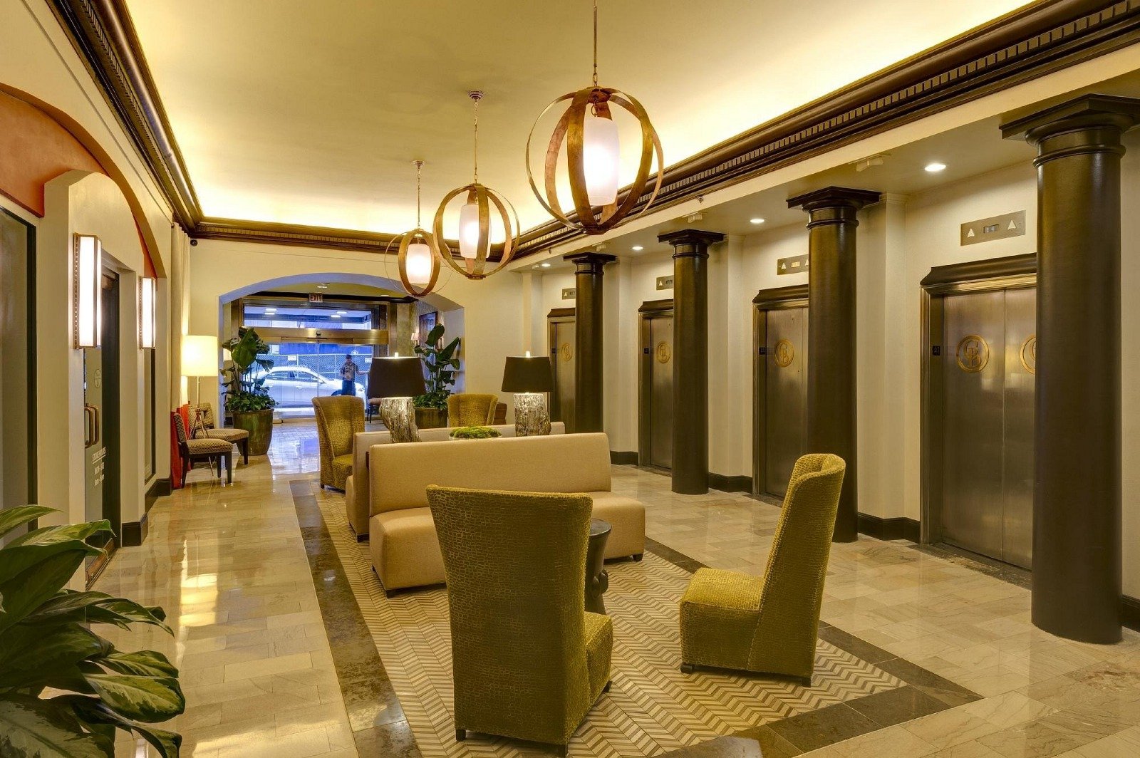 4 Nights @ The Hampton Inn French Quarter With Party Pass